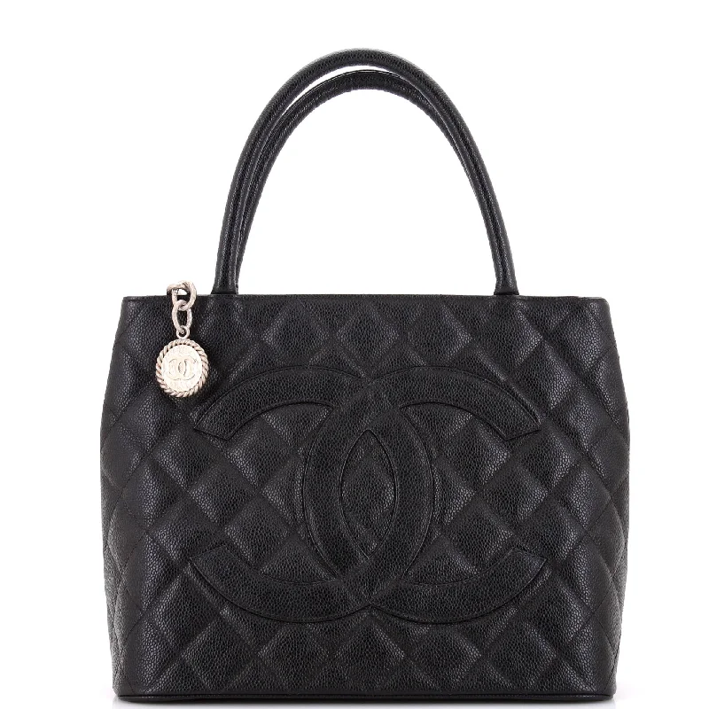 Mini bags for evening outMedallion Tote Quilted Caviar