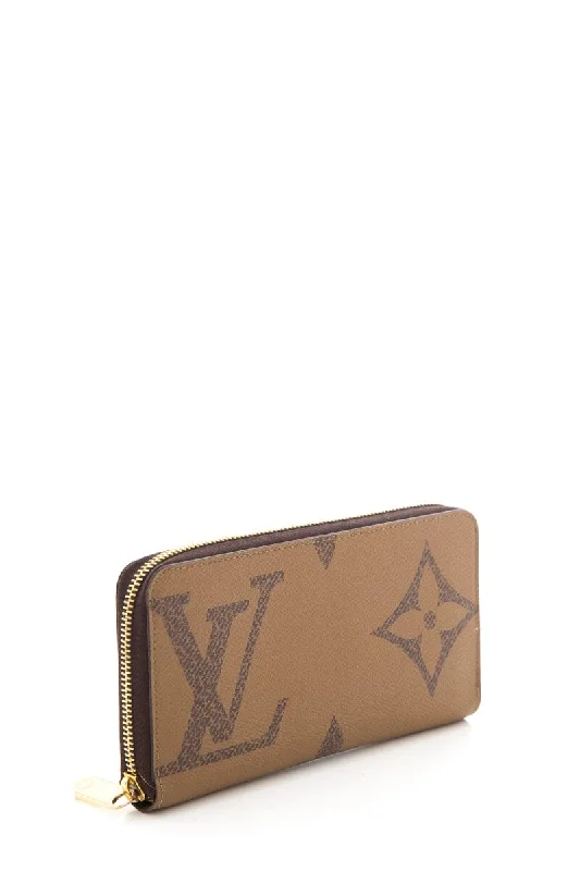 Vintage-inspired handbagsLouis Vuitton Brown Reverse Monogram Zippy Wallet