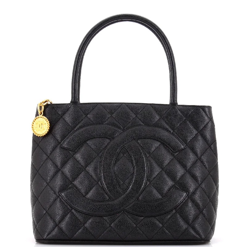 Stylish laptop bags for professionalsMedallion Tote Quilted Caviar