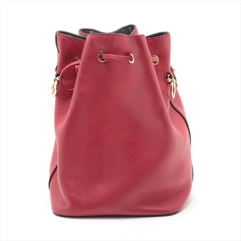 Best bags for weekend getawaysFendi Montreux Leather Shoulder Bag Red 8BT298