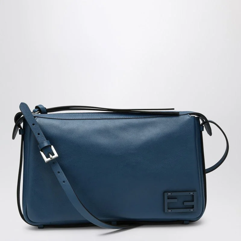 Best bags for weekend getawaysFendi Simply Fendi Medium Blu Leather Bag Women