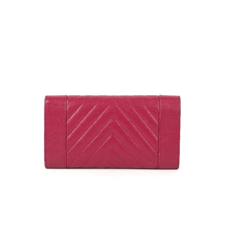 Affordable luxury bags Chanel Chevron Wallet Pink