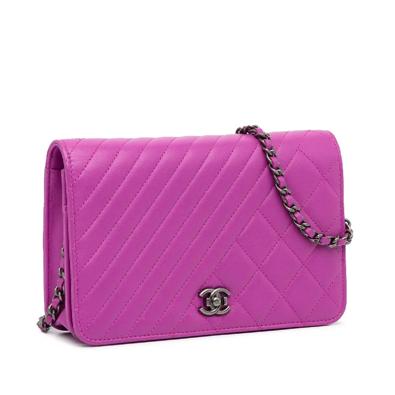 Affordable luxury bags Chanel CC Wallet On Chain (TBsIub)