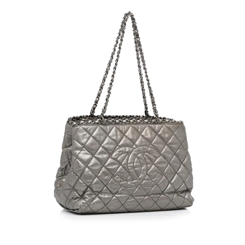 Luxury brand bags on saleChanel Chain Me Tote (XP5TtV)