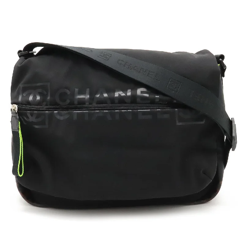 Affordable leather bagsCHANEL CHANEL SPORTS LINE COCOMARK SHOLDER BAG NYLON LAVER BLACK BLACK NEON YELLOW A26709 BLUMIN BLUMIN SHOP