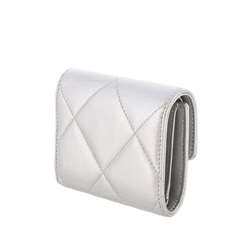 Sustainable fashion bagsChanel Lambskin 19 Flap Trifold Wallet (bN7hwE)