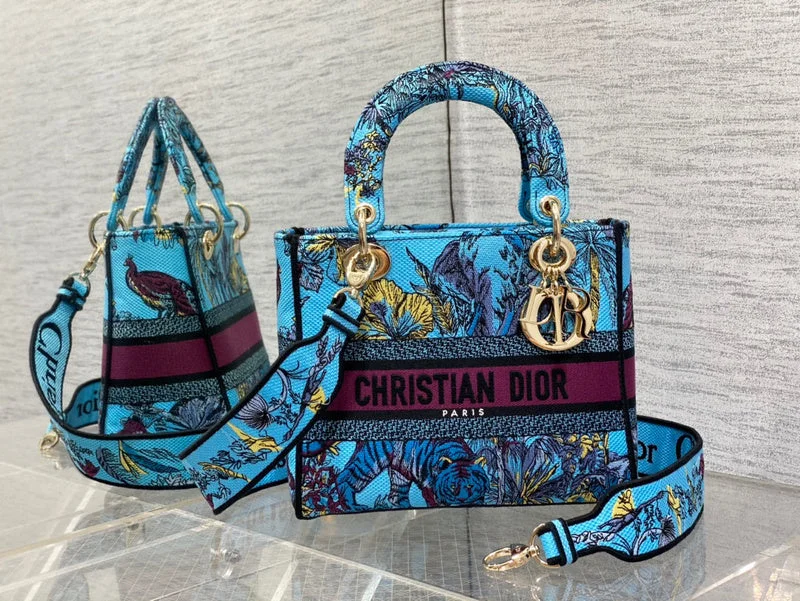 Sustainable fashion bagsChristian Dior Bags - 558