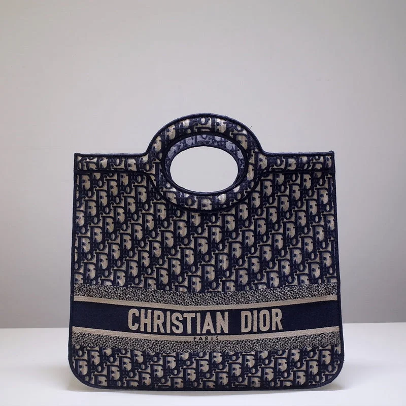 Elegant clutch bags for weddingsChristian Dior Bags - 5654