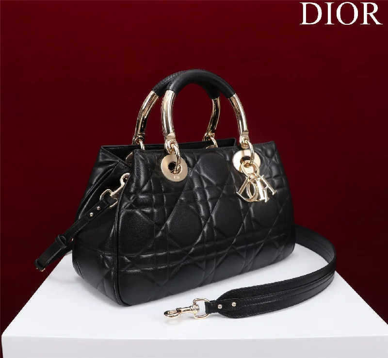 Luxury bags with chain strapsChristian Dior - Luxury Bags  204