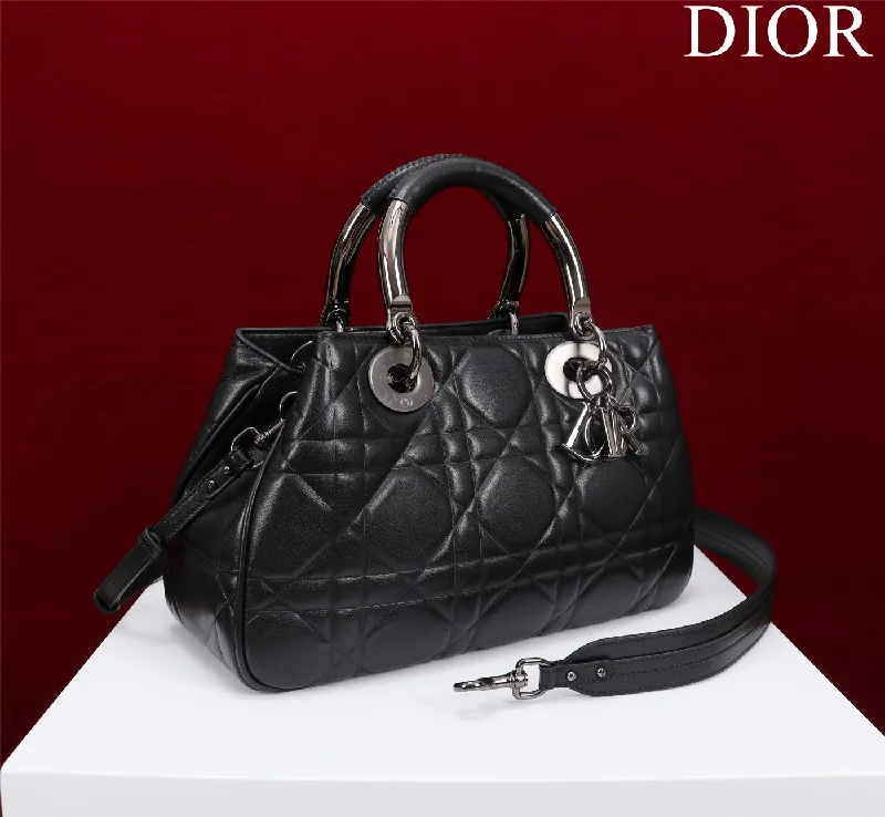 Trendy bucket bags for summerChristian Dior - Luxury Bags  205